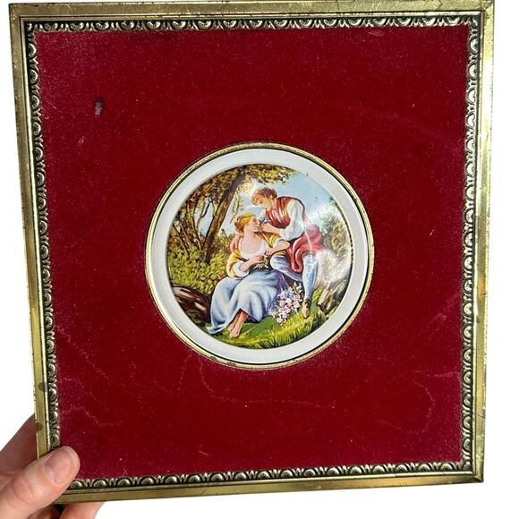Vtg West Germany velvet embossed tin box gold tone red Colonial- 9x9x2.5 in - Picture 1 of 11